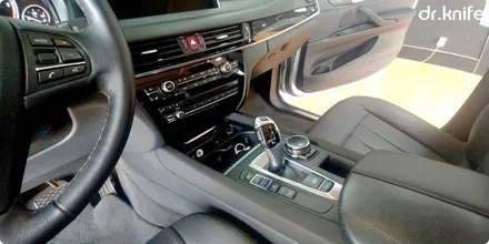 광주 실내랩핑 BMW X5 (F15) 리얼 우드 매트릭스 블랙            랩핑 시공 닥터나이프 카스킨 스튜디오 / 광주 북구 중흥동