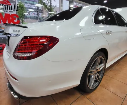 광주전체랩핑 벤츠E43 AMG 화이트 전체랩핑 시공 / 광주 북구 중흥동
