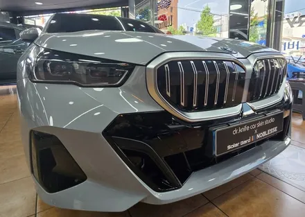 광주랩핑 bmw i5 아이코닉글로우 그릴 블랙 랩핑 시공 / 광주 북구 중흥동