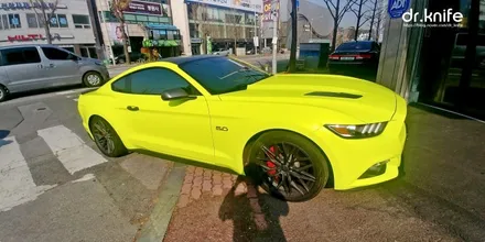 광주랩핑 포드 머스탱 3M 사틴 네온 옐로 전체랩핑 시공 + 솔라가드 새턴 썬팅 시공 닥터나이프 카스킨 / 광주 북구 중흥동