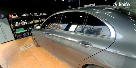 광주랩핑 벤츠 E220d 윈도 몰딩랩핑 시공 닥터나이프 카스킨 / 광주 북구 중흥동