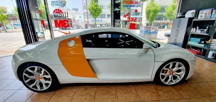 광주전체랩핑 아우디 R8 전체랩핑 제거 후 사틴블랙 전체랩핑시공 / 광주 북구 중흥동