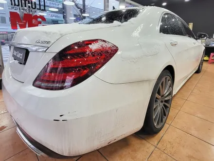 광주랩핑 벤츠 S450 화이트 전체랩핑 제거 및 고광택 화이트 핑크 전체랩핑 시공 / 광주 북구 중흥동