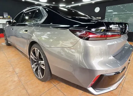 광주듀오톤랩핑 bmw the7 고광택 블랙 듀오톤랩핑 시공 / 광주 북구 중흥동