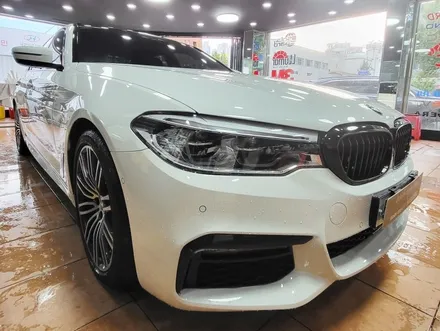 광주랩핑 bmw 530i 루프스킨 재시공 및 윈도몰딩 크롬딜리트 시공 / 광주 북구 중흥동