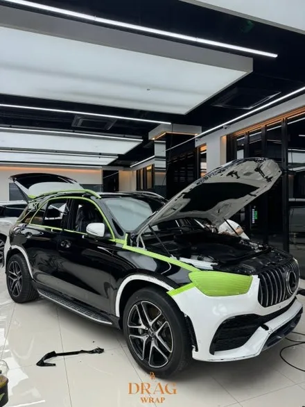 랩핑으로 태어난 새로운 프리미엄, 벤츠 gle 53 amg 고광택 블랙 랩핑 / 고양시 원흥동