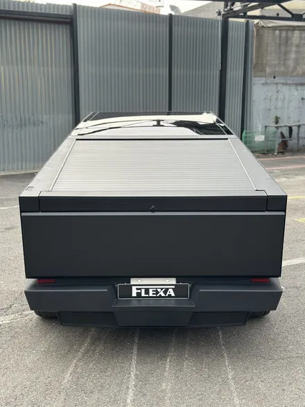 테슬라 사이버트럭 전체 사틴블랙 랩핑 시공 FLEXA HM-X 썬팅 시공, 이런 보호가 꼭 필요한 차량입니다! / 고양시 원흥동