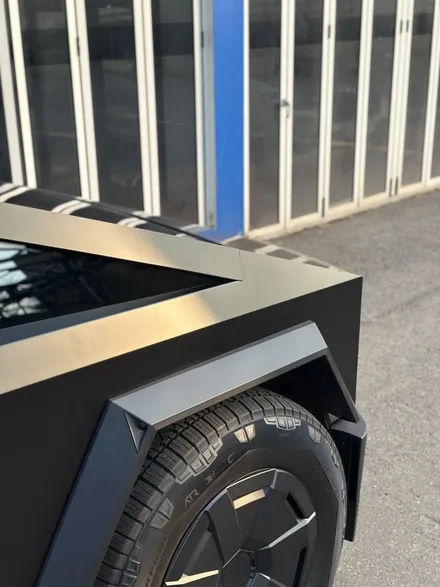 테슬라 사이버트럭 전체 사틴블랙 랩핑 시공 FLEXA HM-X 썬팅 시공, 이런 보호가 꼭 필요한 차량입니다! / 고양시 원흥동