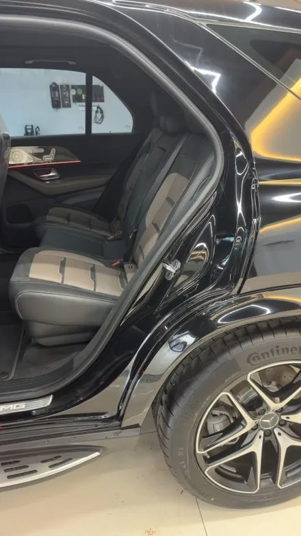 랩핑으로 태어난 새로운 프리미엄, 벤츠 gle 53 amg 고광택 블랙 랩핑 / 고양시 원흥동