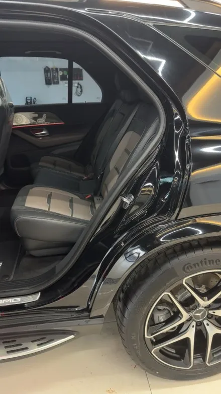랩핑으로 태어난 새로운 프리미엄, 벤츠 gle 53 amg 고광택 블랙 랩핑 / 고양시 원흥동