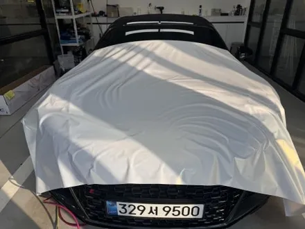 아우디 R8 스파이더 전체 무광 펄화이트 랩핑 시공 +리어디퓨저 포인트 데칼 시공으로 한층 업그레이드된 매력 / 고양시 원흥동