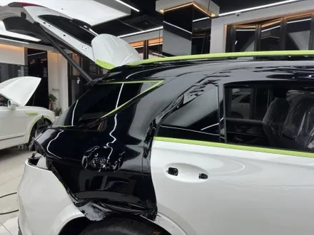 랩핑으로 태어난 새로운 프리미엄, 벤츠 gle 53 amg 고광택 블랙 랩핑 / 고양시 원흥동