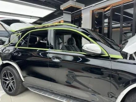 랩핑으로 태어난 새로운 프리미엄, 벤츠 gle 53 amg 고광택 블랙 랩핑 / 고양시 원흥동