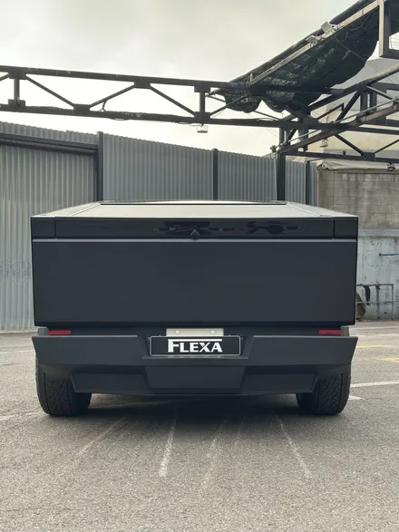 테슬라 사이버트럭 전체 사틴블랙 랩핑 시공 FLEXA HM-X 썬팅 시공, 이런 보호가 꼭 필요한 차량입니다! / 고양시 원흥동