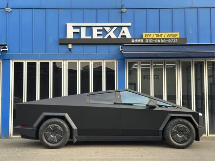 테슬라 사이버트럭 전체 사틴블랙 랩핑 시공 FLEXA HM-X 썬팅 시공, 이런 보호가 꼭 필요한 차량입니다! / 고양시 원흥동