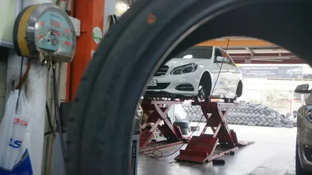 [순천타이어맥스] 벤츠E300+245/40ZR18+금호마제스티+휠복원+3D얼라이먼트+질소주입 / 순천, 여수, 광양