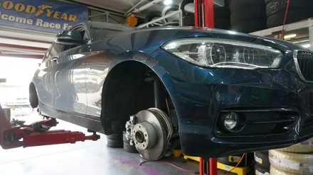 [순천타이어맥스] BMW+118D+마제스티KU50+225/45R17+3D얼라이먼트+진동바란스+캘리퍼도색 / 순천, 여수, 광양