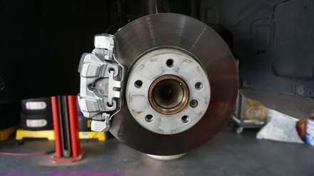 [순천타이어맥스] BMW+118D+마제스티KU50+225/45R17+3D얼라이먼트+진동바란스+캘리퍼도색 / 순천, 여수, 광양