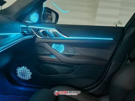 BMW i4 엠비언트 RGB 방식으로 완성된 미래지향적인 실내 / 부천시 도당동