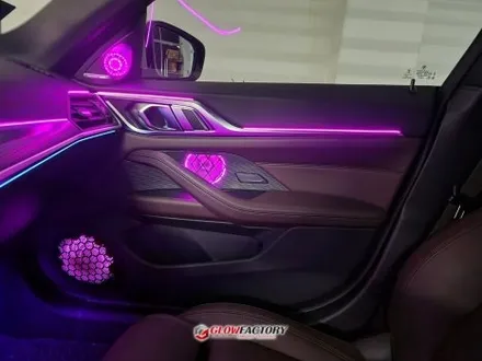 BMW i4 엠비언트 RGB 방식으로 완성된 미래지향적인 실내 / 부천시 도당동
