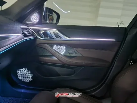 BMW i4 엠비언트 RGB 방식으로 완성된 미래지향적인 실내 / 부천시 도당동