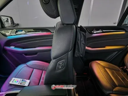 벤츠 ML350 엠비언트 메르세데스 벤츠의 실수?! 허전함을 완벽하게 채워준 무빙 글로우모션 / 부천, 광명, 인천, 서울 강서