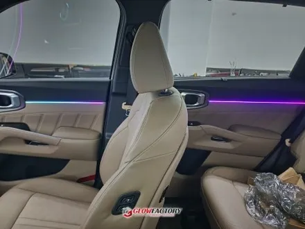 더뉴 쏘렌토 4세대 엠비언트 글로우모션에 순정연동까지 깔끔하게 완료 / 부천시 도당동