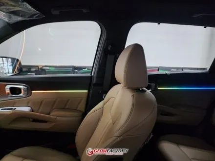 더뉴 쏘렌토 4세대 엠비언트를 특허받은 무빙 모션 엠비언트로 튜닝했습니다 / 부천시 도당동