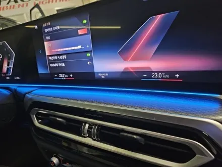 BMW i4 전기차 무빙 엠비언트 라이트 시공 후기, 순정연동으로 완성한 실내 감성 튜닝 / 부천시 도당동