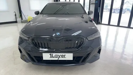 청주 랩핑, BMW i5 아이코닉 글로우 그릴 랩핑+ 블랙 유광 / 청주 흥덕구