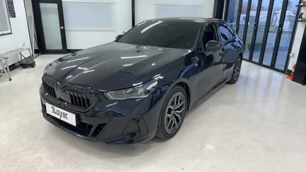 청주 랩핑, BMW G60 520i 아이코닉 글로우+ 그릴 랩핑 / 청주 흥덕구