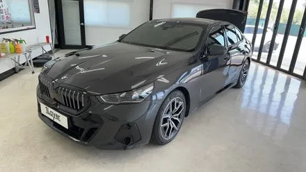 청주 랩핑, BMW 520i 아이코닉 글로우+ 블랙 유광 / 청주 흥덕구