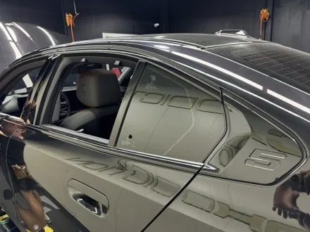 BMW 5시리즈 g60 평택에서 크롬딜리트 랩핑 시공 / 평택 통복동