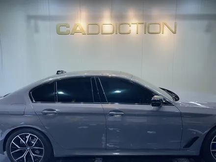 BMW530i 크롬딜리트 + 루프스킨 + 실내랩핑 시공 / 평택 통복동