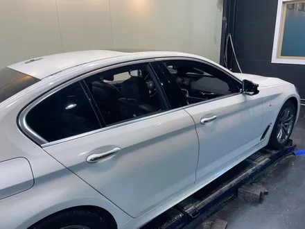 BMW520D 평택루프스킨 및 크롬딜리트 시공 / 평택 통복동