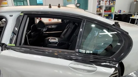 김해랩핑 장유랩핑 BMW 7시리즈 크롬죽이기 크롬가리기 / 김해, 부산, 창원