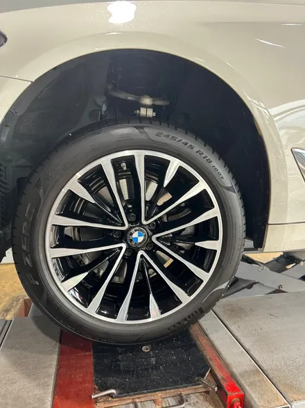 분체도장 휠 복원/블랙 유광 휠 도색/컷팅 휠 복원/다이아컷팅(휠수리) / BMW / 5시리즈 / 광주 광산구
