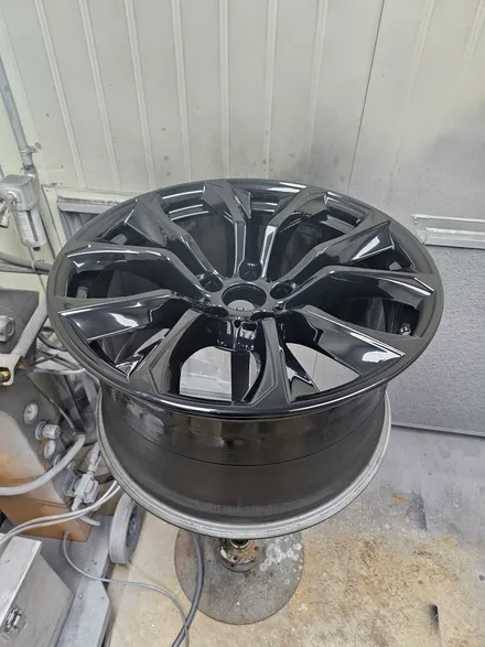 휠복원(휠수리) / 블랙유광휠도색 / BMW / X6 (F16) / 광주 광산구