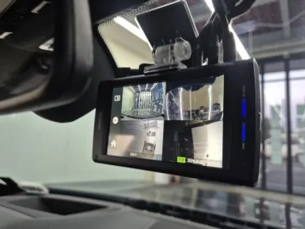 BMW IX3 광주 수완지구 4채널 블랙박스와 보조배터리 장착 / 광주 광산