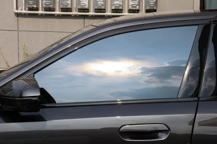 생고뱅 파노라마 럭스X / BMW G60 /  독보적인 퍼포먼스와 스타일을 갖춘 블랙미러룩 광주 썬팅 / 광주 광산