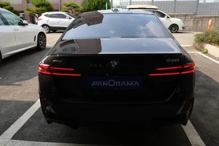 생고뱅 파노라마 럭스X / BMW G60 /  독보적인 퍼포먼스와 스타일을 갖춘 블랙미러룩 광주 썬팅 / 광주 광산