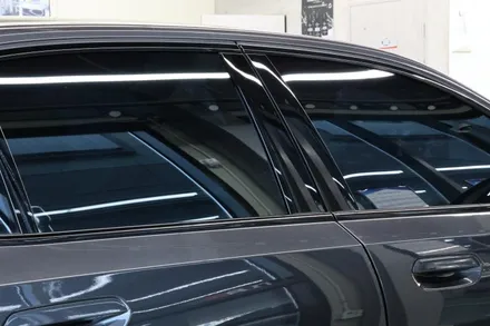 생고뱅 파노라마 럭스X / BMW G60 /  독보적인 퍼포먼스와 스타일을 갖춘 블랙미러룩 광주 썬팅 / 광주 광산
