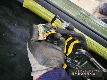 (울산열선시트) 투싼 NX4 열선시트 순정부품으로 작업하였습니다. / 울산 북구 연암동
