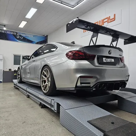 BMW F82 M4 볼스테이너 V타입 카본디퓨져 교체 / 경기 남양주