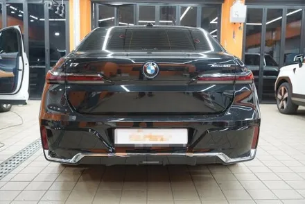 BMW I7 랩핑 크롬죽이기 그릴까지 순정 느낌으로 / 하남시 감북동
