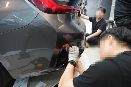 BMW 330e 랩핑 크롬죽이기로 스포티한 이미지변화 (모란 장지 가천) / 하남, 광주, 송파