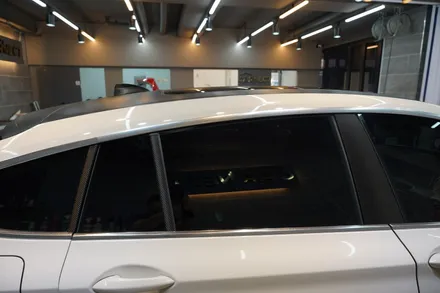 BMW 5GT 새 차처럼 변신 가능한 카본블랙 포인트 랩핑(루프, 필러) / 하남, 광주, 송파