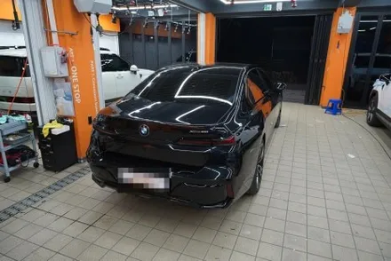 BMW I7 랩핑 크롬죽이기 그릴까지 순정 느낌으로 / 하남시 감북동