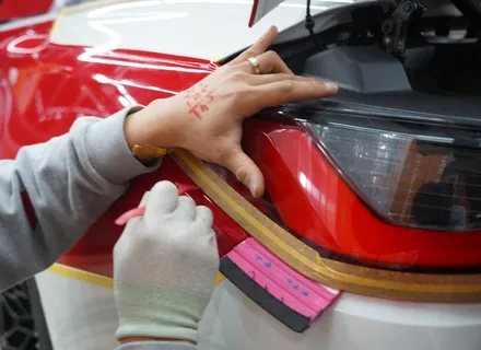 카마인 레드 필름으로 래핑하여 BMW M4를 강렬한 빨간차 만들기 / 하남, 광주, 송파