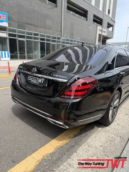 벤츠 W222 S500 전기형 → 후기형 마이바흐 컨버전 작업, 신품 언더커버까지 적용